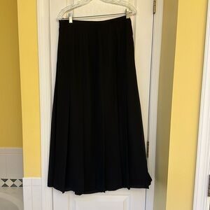 NWT Emma James Black pleated maxi skirt